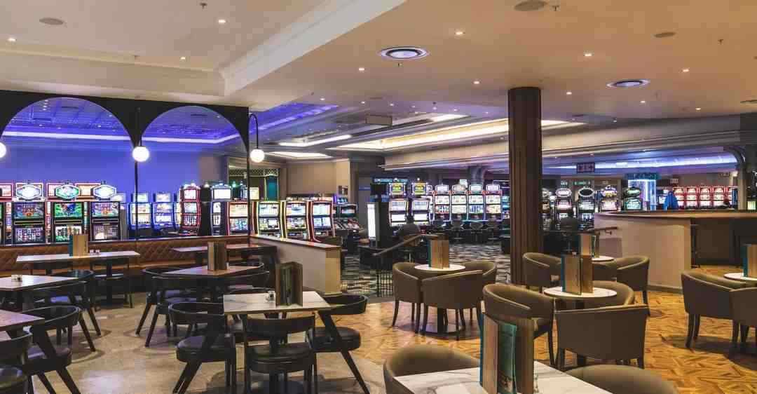 Sự kết hợp hài hòa giữa dịch vụ và sòng bạc tại Felix - Hotel & Casino